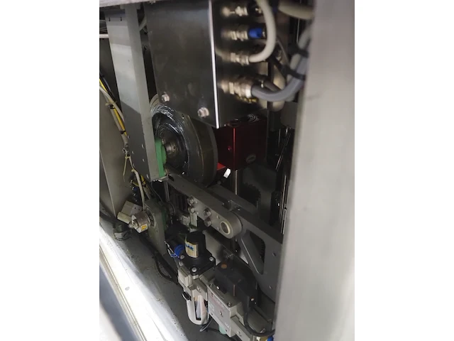 Nn cup filling and sealing machine - afbeelding 19 van  41