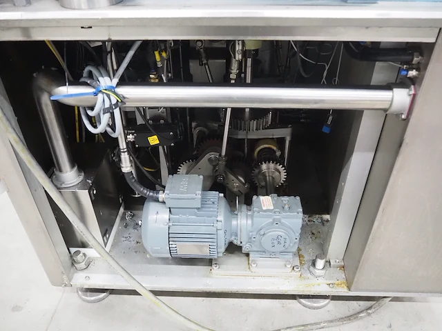 Nn cup filling and sealing machine - afbeelding 20 van  41