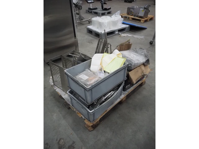 Nn cup filling and sealing machine - afbeelding 27 van  41