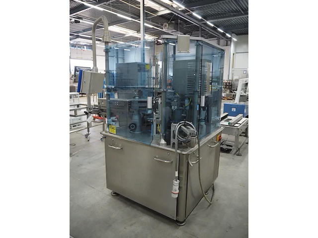 Nn cup filling and sealing machine - afbeelding 34 van  41