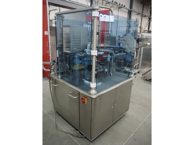 Nn cup filling and sealing machine - afbeelding 27 van  32