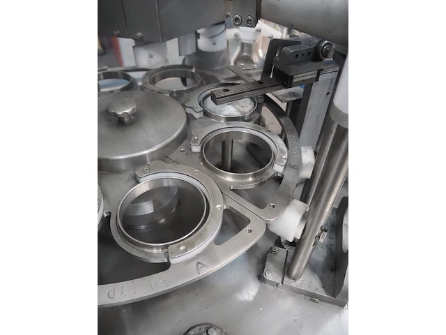 Nn cup filling and sealing machine - afbeelding 30 van  32