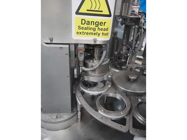 Nn cup filling and sealing machine - afbeelding 31 van  32