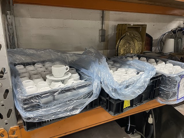 Nn cups and saucers - afbeelding 3 van  7