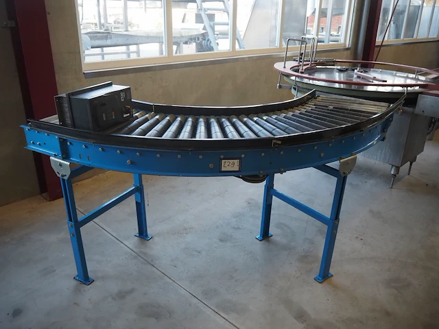 Nn curved roller conveyor - afbeelding 1 van  9
