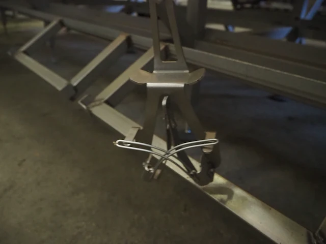 Nn deboning table - afbeelding 2 van  13