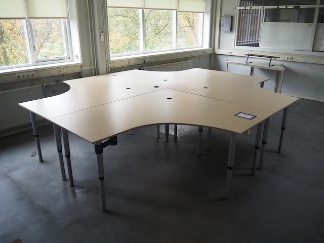 Nn desks - afbeelding 1 van  5
