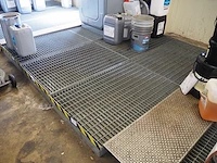 Nn drip trays with oil - afbeelding 10 van  38