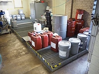 Nn drip trays with oil - afbeelding 1 van  38