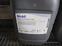 Nn drip trays with oil - afbeelding 18 van  38