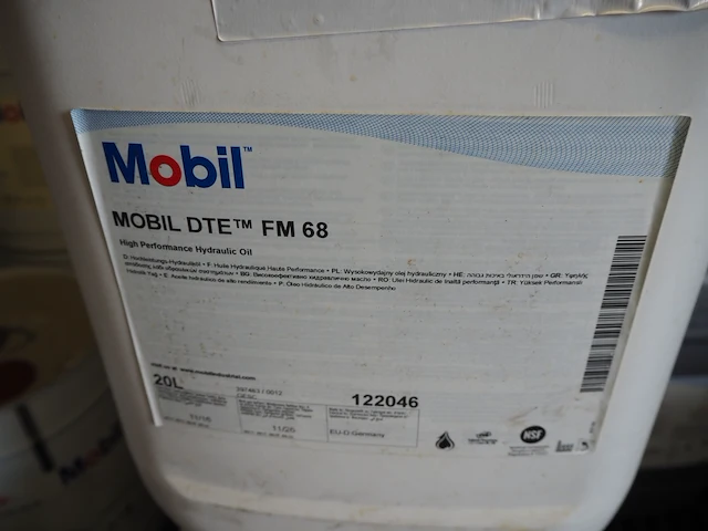 Nn drip trays with oil - afbeelding 21 van  38
