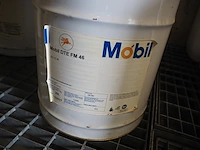 Nn drip trays with oil - afbeelding 22 van  38