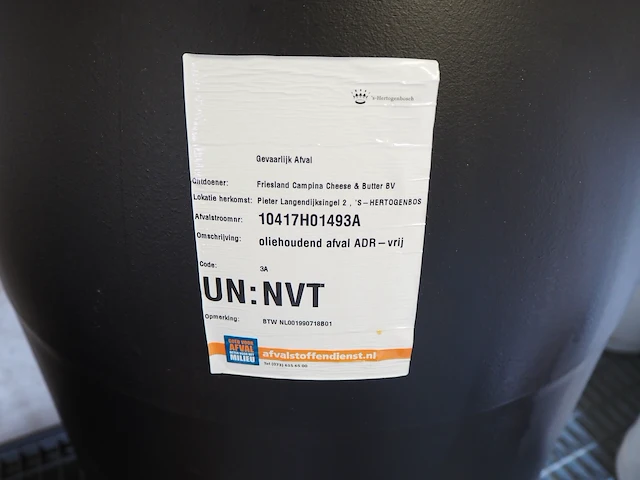 Nn drip trays with oil - afbeelding 24 van  38