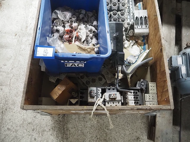 Nn electric parts and fuses - afbeelding 6 van  6
