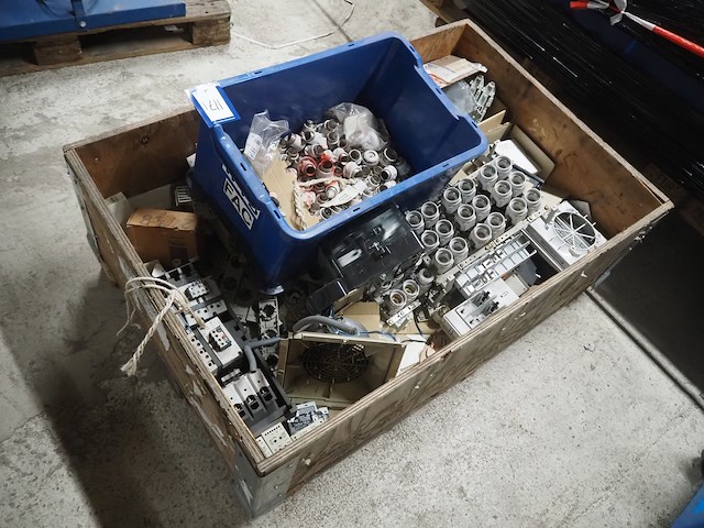 Nn electric parts and fuses - afbeelding 3 van  7