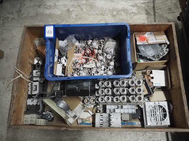 Nn electric parts and fuses - afbeelding 5 van  7