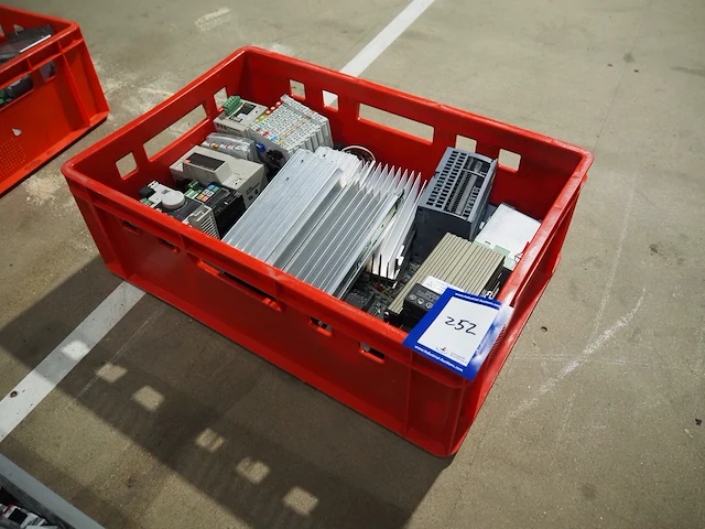 Nn electric parts - afbeelding 1 van  4