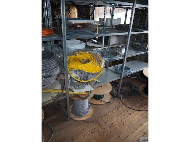 Nn electrical cables and rubber tubes - afbeelding 13 van  19