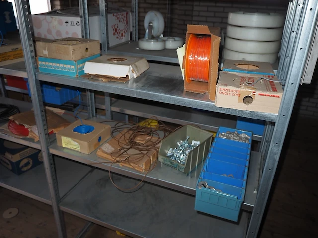 Nn electrical cables and rubber tubes - afbeelding 15 van  19