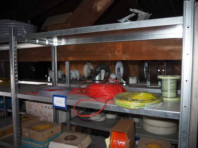 Nn electrical cables and rubber tubes - afbeelding 16 van  19