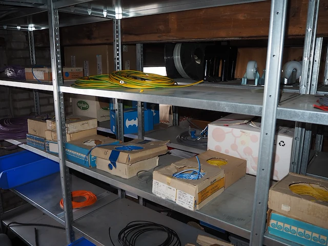 Nn electrical cables and rubber tubes - afbeelding 17 van  19