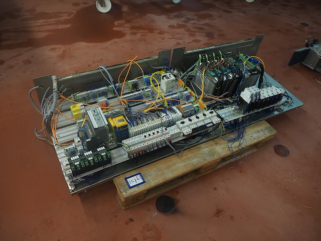 Nn electrical components - afbeelding 1 van  6