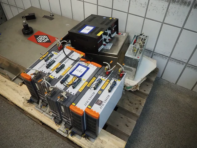 Nn electrical parts - afbeelding 1 van  6