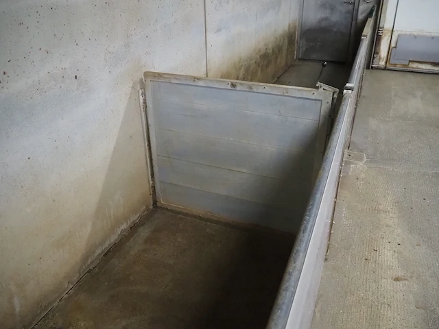 Nn entrance stables - afbeelding 11 van  20
