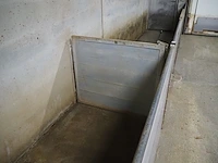 Nn entrance stables - afbeelding 11 van  20