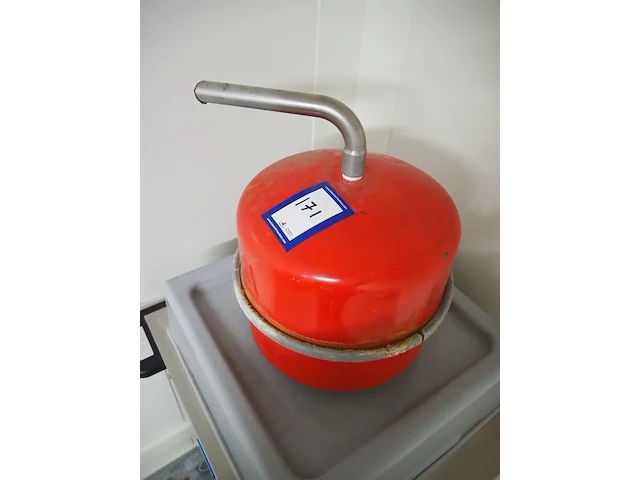 Nn expansion vessel - afbeelding 1 van  2