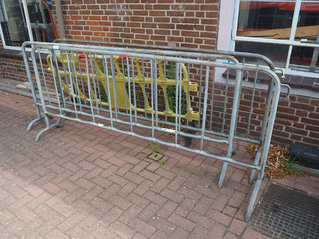 Nn fences - afbeelding 1 van  4