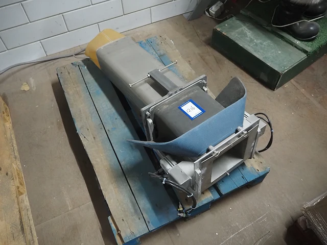 Nn filling pipe - afbeelding 1 van  6