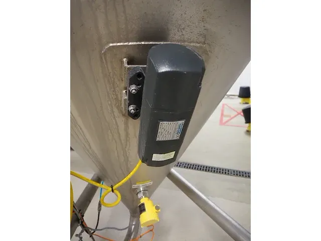 Nn filter silo for powder dissolver - afbeelding 10 van  12