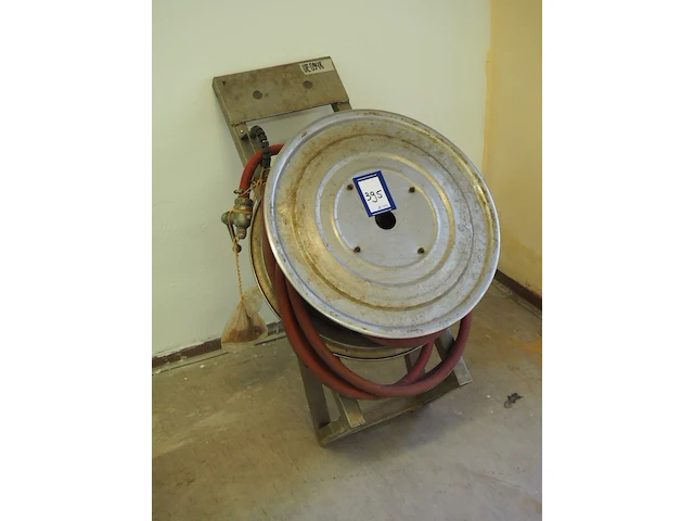 Nn fire hose reel - afbeelding 1 van  3
