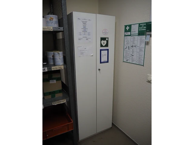 Nn first aid cabinet - afbeelding 1 van  9