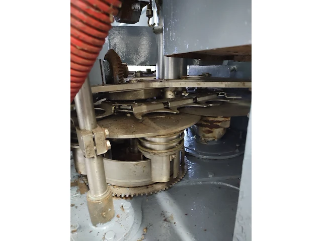 Nn fish can filling machine - afbeelding 2 van  12