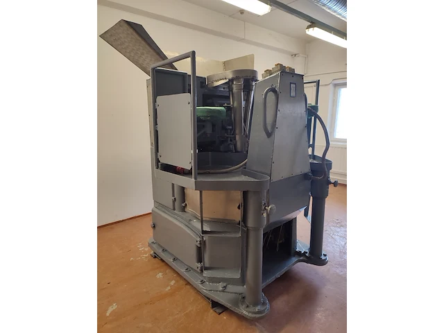 Nn fish can filling machine - afbeelding 1 van  12