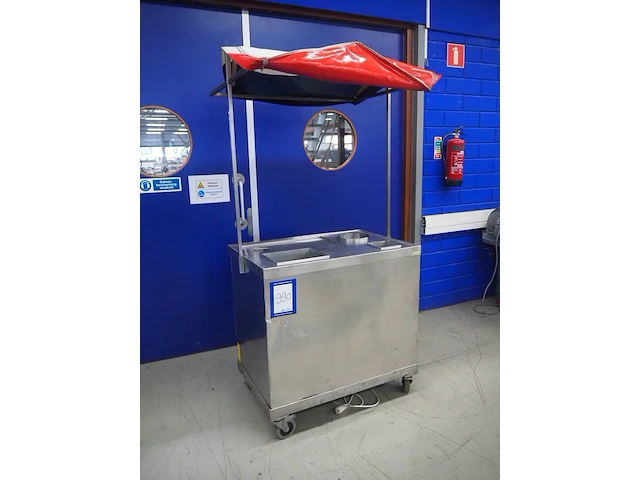 Nn fish stall - afbeelding 1 van  13
