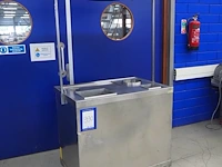 Nn fish stall - afbeelding 1 van  13