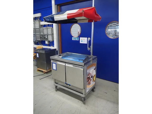 Nn fish stall - afbeelding 3 van  10