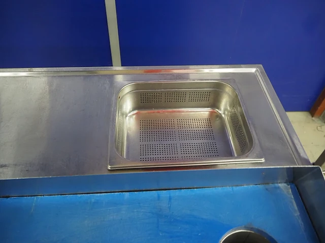 Nn fish stall - afbeelding 7 van  10