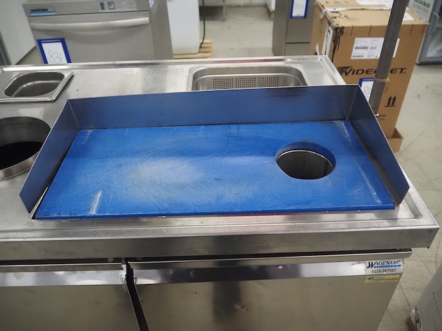 Nn fish stall - afbeelding 8 van  11