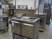 Nn fish stall - afbeelding 1 van  10