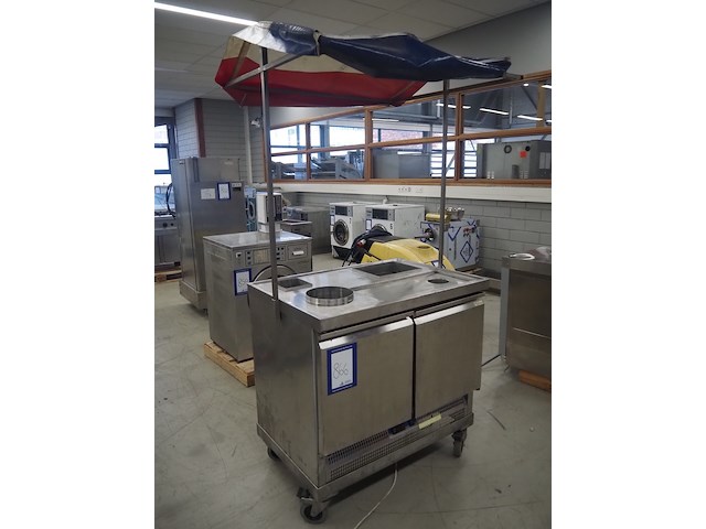 Nn fish stall - afbeelding 3 van  10