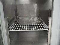 Nn fish stall - afbeelding 9 van  10