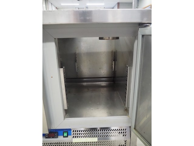 Nn fish stall - afbeelding 10 van  10