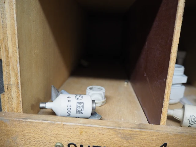 Nn fuses - afbeelding 8 van  16