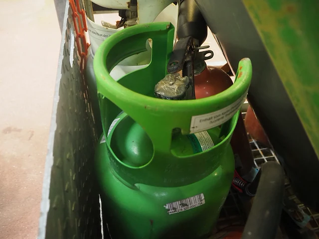 Nn gas bottles - afbeelding 7 van  10