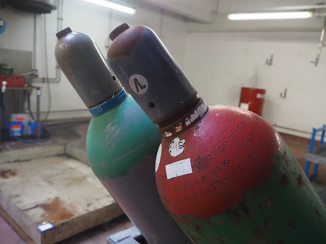 Nn gas bottles - afbeelding 9 van  10