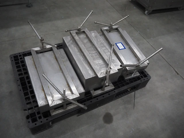 Nn ham moulds - afbeelding 1 van  6